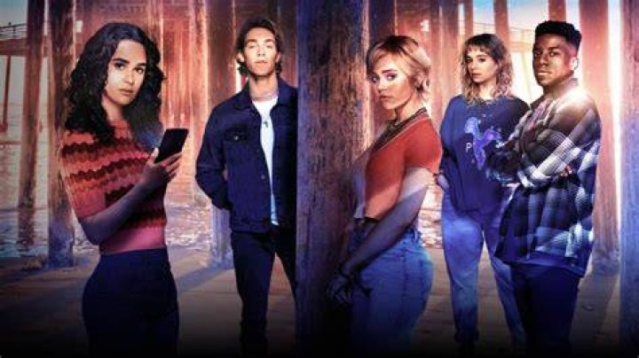 'One of Us is Lying' stars tell secrets of hot new teen show