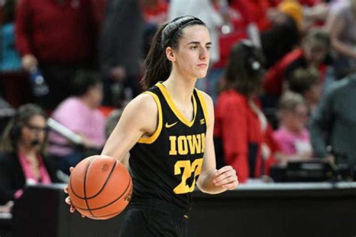 Caitlin Clark eyes scoring record