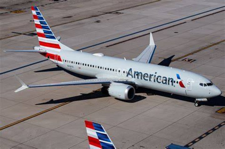 Florida-bound American Airlines plane drops 15,000 feet in 3 minutes: 'It was terrifying'