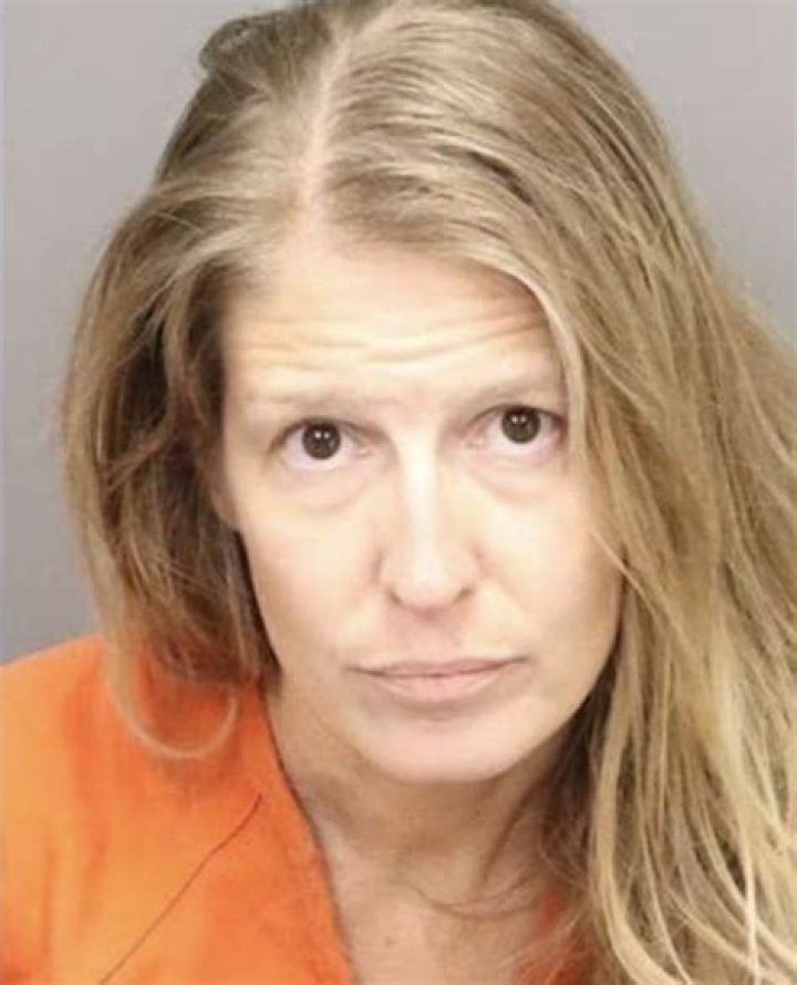 Florida lawyer charged with leaving youngsters alone on beach