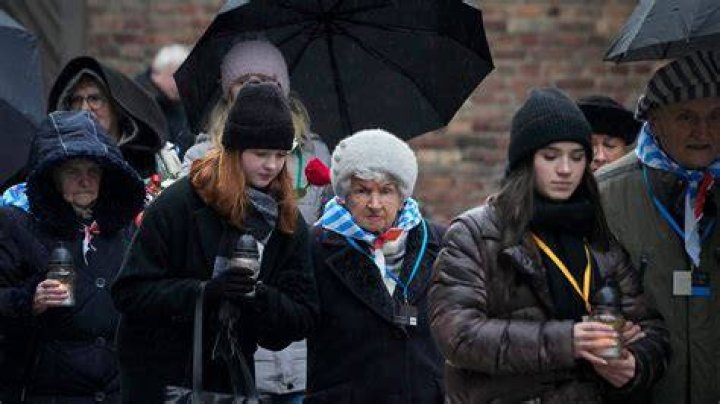 Holocaust survivor’s violin plays on in hands of 13-year-old girl