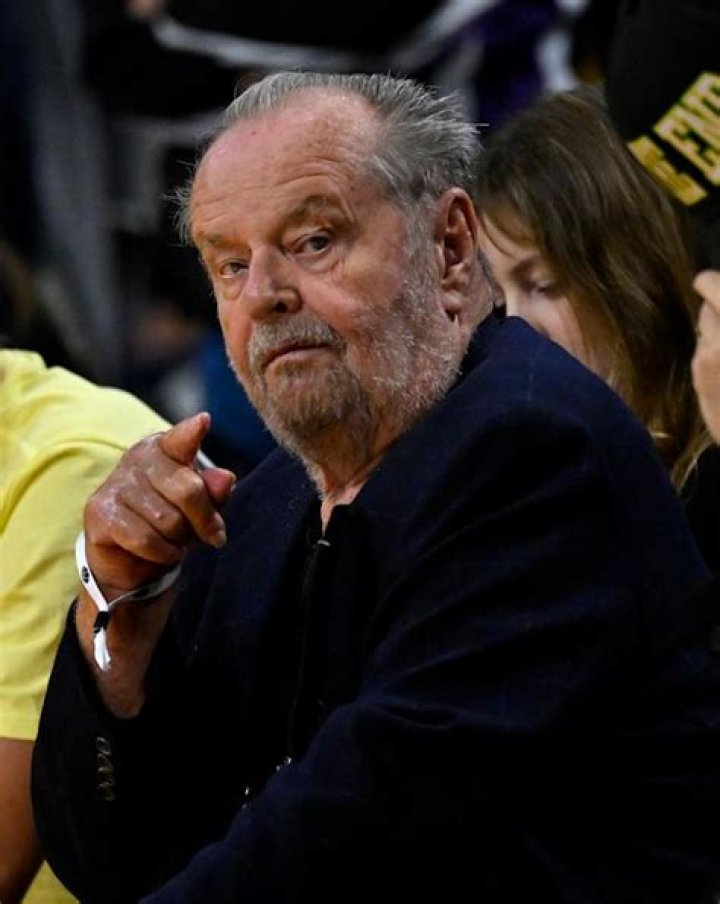 Jack Nicholson makes rare appearance at Lakers-Grizzlies