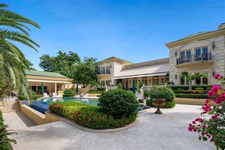 Jeff Bezos buys 'Billionaire Bunker' Florida mansion for $79M