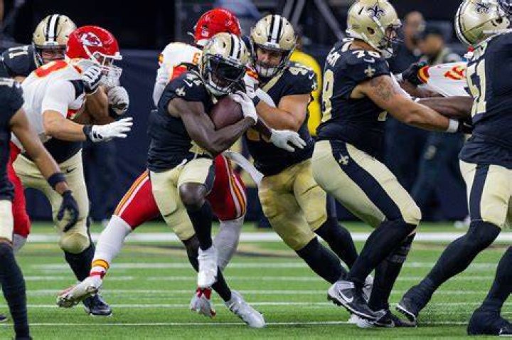 Not all fantasy teams need to rush into starting Alvin Kamara