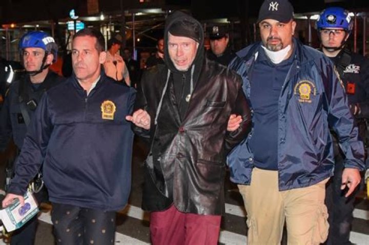 NYC man accused of killing wife tried to shove ring down throat: cops