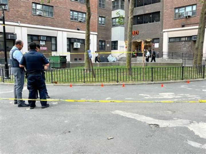 NYPD reports 17-year-old shot dead outside NYC public housing complex