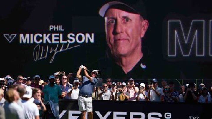 Phil Mickelson has brutal round after making PGA Championship cut