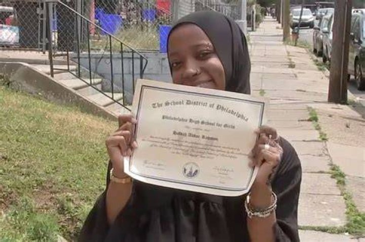 Philadelphia HS principal replaced after denying diplomas