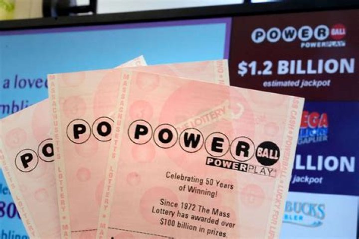 Powerball lottery player wins $1.08 billion jackpot in California