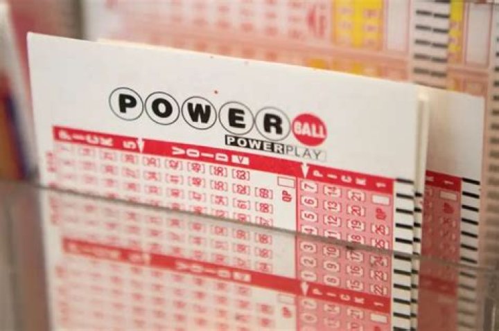 Powerball winner Edwin Castro's rival says he's too broke to play lottery — and maintains he's the 'true winner'