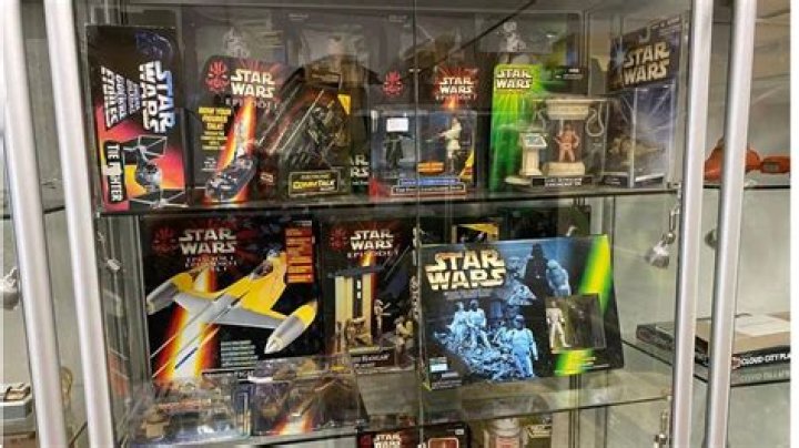 Rare 'Star Wars' movie memorabilia being sold at auction